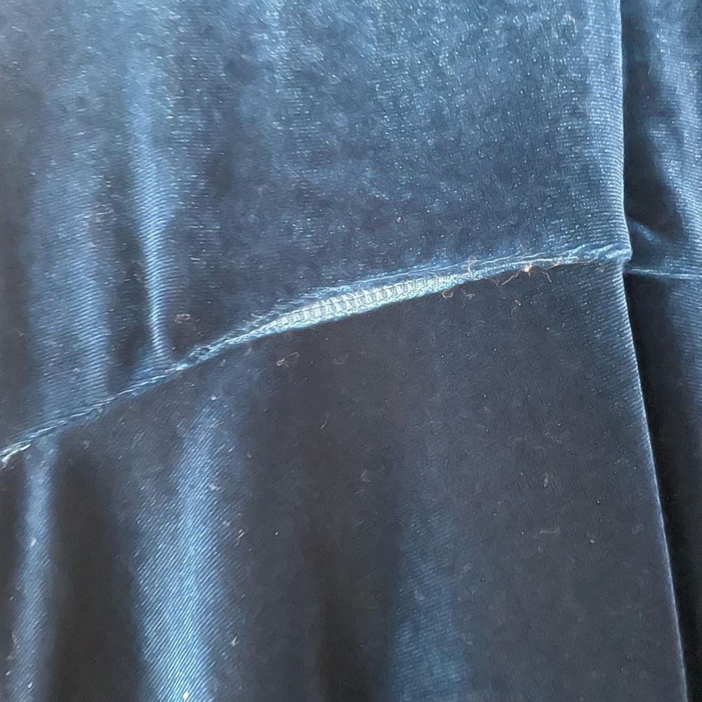 june & hudson Teal Velvet Midi Dress with Ruffle V-Neck - Picture 8 of 16